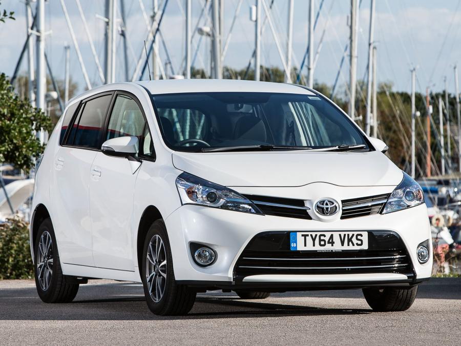  Toyota Verso 2013 года  (UK) (фото 17 из 27)